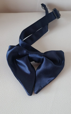 Blue wing bowtie